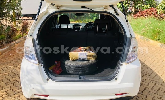 Oofamaa Honda Fit White Makiinaa iti Nairobi keessatti Nairobi keessatti Oofamaa Honda Fit White Makiinaa iti Nairobi keessatti Nairobi keessatti