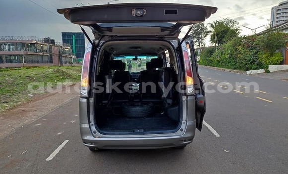 Oofamaa Nissan Serena Other Makiinaa iti Nairobi keessatti Nairobi keessatti Oofamaa Nissan Serena Other Makiinaa iti Nairobi keessatti Nairobi keessatti