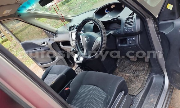 Oofamaa Nissan Serena Other Makiinaa iti Nairobi keessatti Nairobi keessatti Oofamaa Nissan Serena Other Makiinaa iti Nairobi keessatti Nairobi keessatti