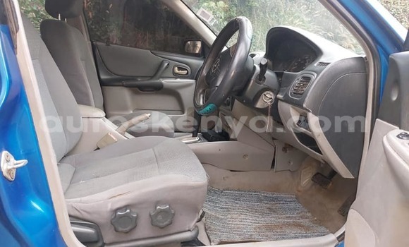 Oofamaa Mazda Familia Blue Makiinaa iti Nairobi keessatti Nairobi keessatti Oofamaa Mazda Familia Blue Makiinaa iti Nairobi keessatti Nairobi keessatti