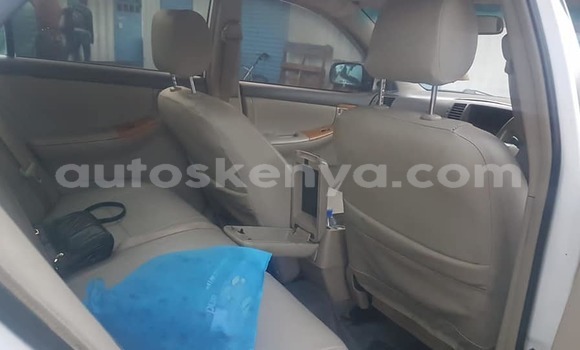 Oofamaa Toyota Corolla White Makiinaa iti Nairobi keessatti Nairobi keessatti Oofamaa Toyota Corolla White Makiinaa iti Nairobi keessatti Nairobi keessatti