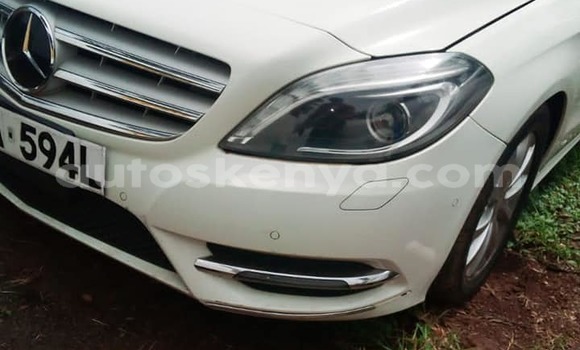 Nunua Ilio tumika Mercedes‒Benz B-klasse Nyeupe Gari ndani ya Nairobi nchini Nairobi