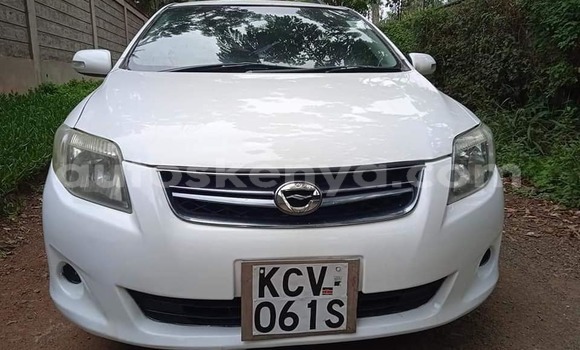 Nunua Ilio tumika Toyota Fielder Nyeupe Gari ndani ya Nairobi nchini Nairobi