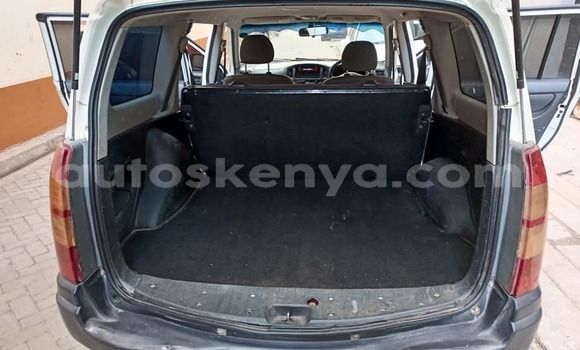 Oofamaa Toyota Succeed White Makiinaa iti Nairobi keessatti Nairobi keessatti Oofamaa Toyota Succeed White Makiinaa iti Nairobi keessatti Nairobi keessatti