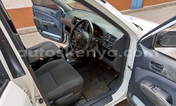 Oofamaa Toyota Succeed White Makiinaa iti Nairobi keessatti Nairobi keessatti Oofamaa Toyota Succeed White Makiinaa iti Nairobi keessatti Nairobi keessatti