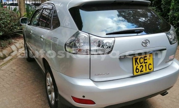 Oofamaa Toyota Harrier Silver Makiinaa iti Nairobi keessatti Nairobi keessatti Oofamaa Toyota Harrier Silver Makiinaa iti Nairobi keessatti Nairobi keessatti