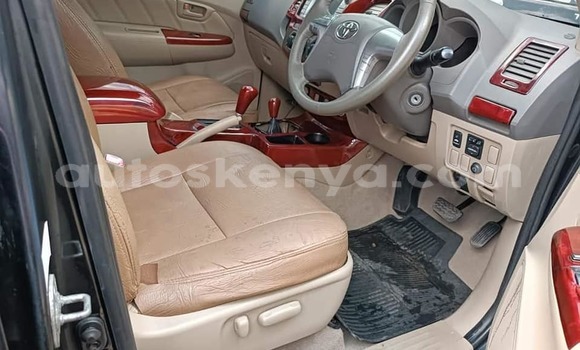 Oofamaa Toyota Hilux Black Makiinaa iti Nairobi keessatti Nairobi keessatti Oofamaa Toyota Hilux Black Makiinaa iti Nairobi keessatti Nairobi keessatti