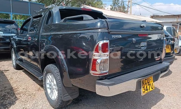 Oofamaa Toyota Hilux Black Makiinaa iti Nairobi keessatti Nairobi keessatti Oofamaa Toyota Hilux Black Makiinaa iti Nairobi keessatti Nairobi keessatti