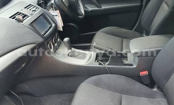 Oofamaa Mazda Axela Blue Makiinaa iti Nairobi keessatti Nairobi keessatti Oofamaa Mazda Axela Blue Makiinaa iti Nairobi keessatti Nairobi keessatti