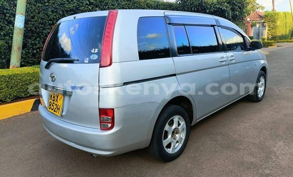 Buy Used Toyota ISIS Silver Car in Nairobi in Nairobi