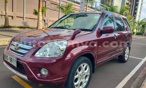 Nunua Ilio tumika Honda CR–V Nyekundu Gari ndani ya Nairobi nchini Nairobi