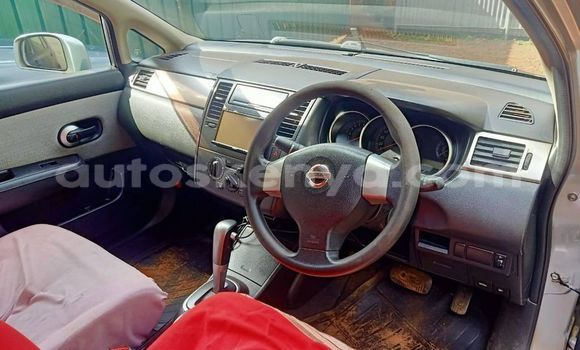 Oofamaa Nissan tiida Silver Makiinaa iti Nairobi keessatti Nairobi keessatti Oofamaa Nissan tiida Silver Makiinaa iti Nairobi keessatti Nairobi keessatti