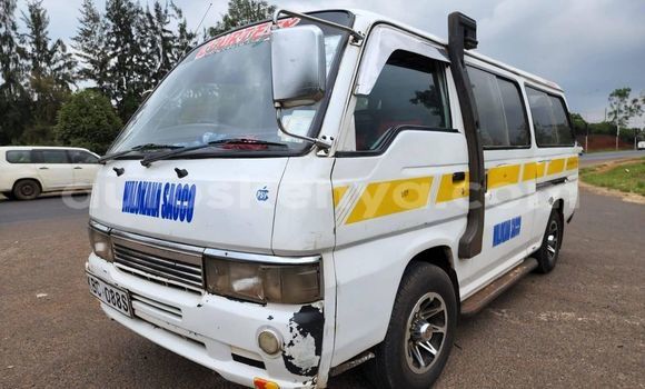 Oofamaa Nissan Caravan White Makiinaa iti Nairobi keessatti Nairobi keessatti Oofamaa Nissan Caravan White Makiinaa iti Nairobi keessatti Nairobi keessatti
