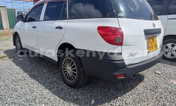 Oofamaa Nissan AD White Makiinaa iti Nairobi keessatti Nairobi keessatti Oofamaa Nissan AD White Makiinaa iti Nairobi keessatti Nairobi keessatti