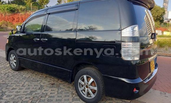 Nunua Ilio tumika Toyota Voxy Nyeusi Gari ndani ya Nairobi nchini Nairobi