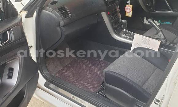 Oofamaa Subaru Legacy White Makiinaa iti Nairobi keessatti Nairobi keessatti Oofamaa Subaru Legacy White Makiinaa iti Nairobi keessatti Nairobi keessatti