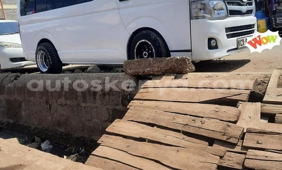 Buy Used Toyota Hiace White Car in Nairobi in Nairobi Buy Used Toyota Hiace White Car in Nairobi in Nairobi