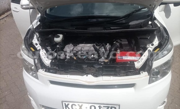 Buy Used Toyota Voxy White Car in Nairobi in Nairobi Buy Used Toyota Voxy White Car in Nairobi in Nairobi