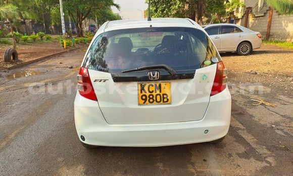 Buy Used Honda Fit White Car in Nairobi in Nairobi Buy Used Honda Fit White Car in Nairobi in Nairobi