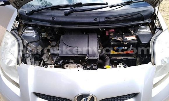 Nunua Ilio tumika Toyota Vitz Fedha Gari ndani ya Nairobi nchini Nairobi Nunua Ilio tumika Toyota Vitz Fedha Gari ndani ya Nairobi nchini Nairobi