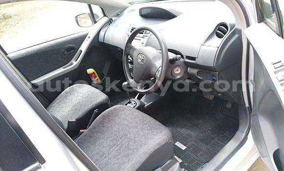 Nunua Ilio tumika Toyota Vitz Fedha Gari ndani ya Nairobi nchini Nairobi Nunua Ilio tumika Toyota Vitz Fedha Gari ndani ya Nairobi nchini Nairobi