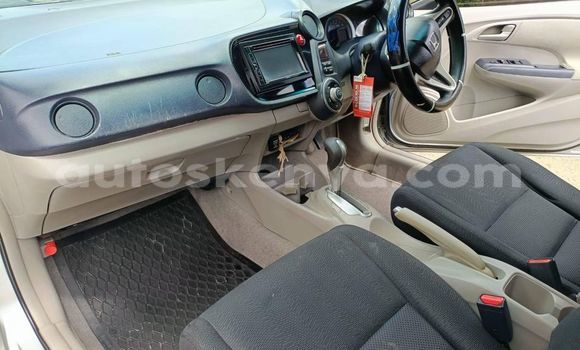 Oofamaa Honda Insight Silver Makiinaa iti Nairobi keessatti Nairobi keessatti Oofamaa Honda Insight Silver Makiinaa iti Nairobi keessatti Nairobi keessatti