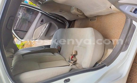 Oofamaa Toyota Belta White Makiinaa iti Nairobi keessatti Nairobi keessatti Oofamaa Toyota Belta White Makiinaa iti Nairobi keessatti Nairobi keessatti