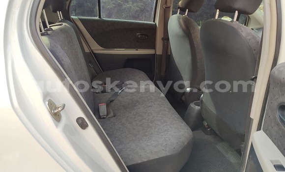 Oofamaa Toyota Vitz White Makiinaa iti Nairobi keessatti Nairobi keessatti Oofamaa Toyota Vitz White Makiinaa iti Nairobi keessatti Nairobi keessatti