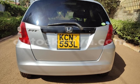 Oofamaa Honda Fit Silver Makiinaa iti Nairobi keessatti Nairobi keessatti Oofamaa Honda Fit Silver Makiinaa iti Nairobi keessatti Nairobi keessatti