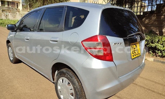 Oofamaa Honda Fit Silver Makiinaa iti Nairobi keessatti Nairobi keessatti Oofamaa Honda Fit Silver Makiinaa iti Nairobi keessatti Nairobi keessatti