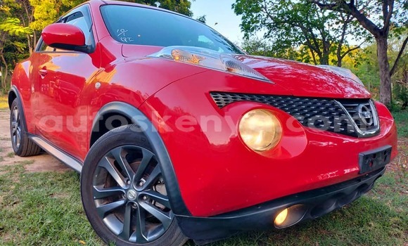 Oofamaa Nissan Juke Red Makiinaa iti Nairobi keessatti Nairobi keessatti
