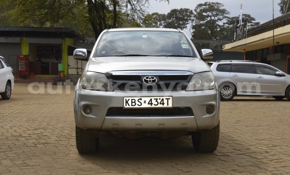 Buy Used Toyota Fortuner Silver Car in Nairobi in Nairobi Buy Used Toyota Fortuner Silver Car in Nairobi in Nairobi
