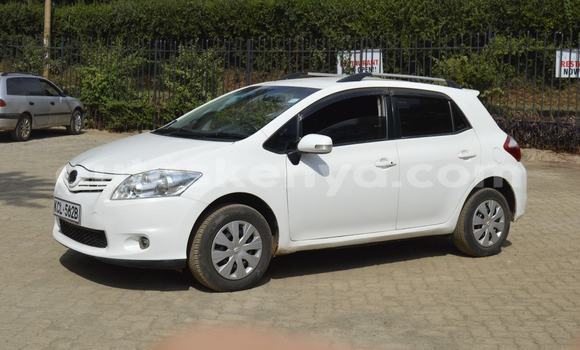 Oofamaa Toyota Auris White Makiinaa iti Nairobi keessatti Nairobi keessatti Oofamaa Toyota Auris White Makiinaa iti Nairobi keessatti Nairobi keessatti