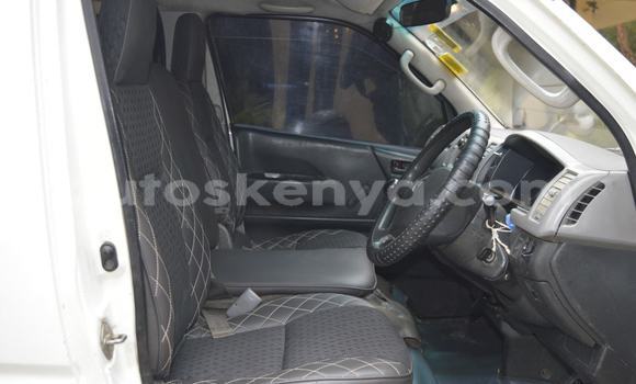 Buy Used Toyota Hiace White Car in Nairobi in Nairobi Buy Used Toyota Hiace White Car in Nairobi in Nairobi