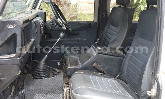 Buy Used Land Rover Defender White Car in Nairobi in Nairobi Buy Used Land Rover Defender White Car in Nairobi in Nairobi