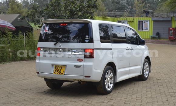 Buy Used Mitsubishi Delica White Car in Nairobi in Nairobi Buy Used Mitsubishi Delica White Car in Nairobi in Nairobi