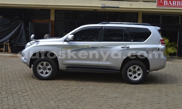 Buy Used Toyota Land Cruiser Prado Silver Car in Nairobi in Nairobi Buy Used Toyota Land Cruiser Prado Silver Car in Nairobi in Nairobi