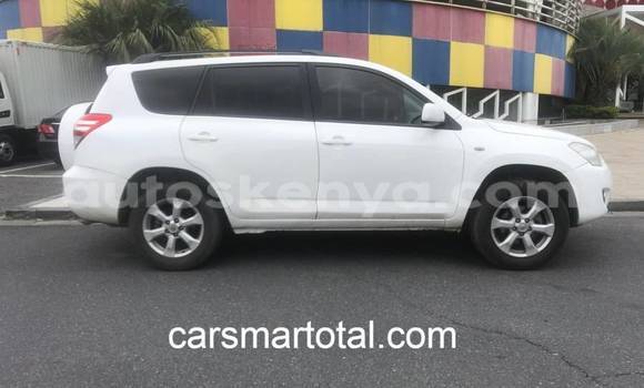 Buy Used Toyota RAV4 White Car in Chuka in East Kenya Buy Used Toyota RAV4 White Car in Chuka in East Kenya