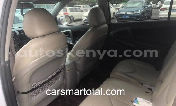 Buy Used Toyota RAV4 White Car in Chuka in East Kenya Buy Used Toyota RAV4 White Car in Chuka in East Kenya
