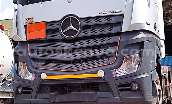 Buy Used Mercedes‒Benz Truck White Truck in Nairobi in Nairobi Buy Used Mercedes‒Benz Truck White Truck in Nairobi in Nairobi