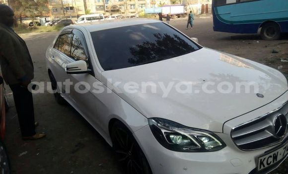 Oofamaa Mercedes‒Benz E–Class White Makiinaa iti Nairobi keessatti Nairobi keessatti Oofamaa Mercedes‒Benz E–Class White Makiinaa iti Nairobi keessatti Nairobi keessatti