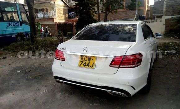 Oofamaa Mercedes‒Benz E–Class White Makiinaa iti Nairobi keessatti Nairobi keessatti Oofamaa Mercedes‒Benz E–Class White Makiinaa iti Nairobi keessatti Nairobi keessatti