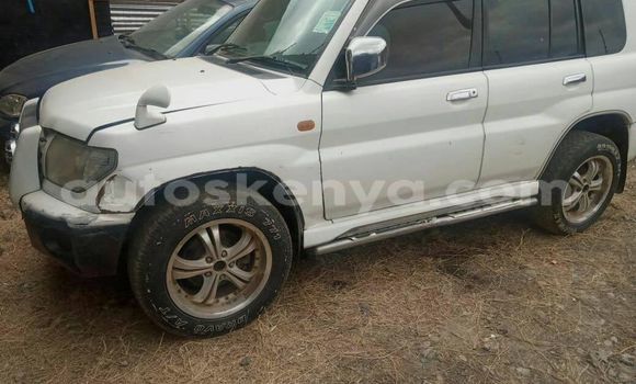 Oofamaa Mitsubishi Pajero Mini White Makiinaa iti Nairobi keessatti Nairobi keessatti Oofamaa Mitsubishi Pajero Mini White Makiinaa iti Nairobi keessatti Nairobi keessatti