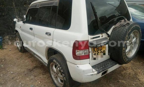 Oofamaa Mitsubishi Pajero Mini White Makiinaa iti Nairobi keessatti Nairobi keessatti Oofamaa Mitsubishi Pajero Mini White Makiinaa iti Nairobi keessatti Nairobi keessatti