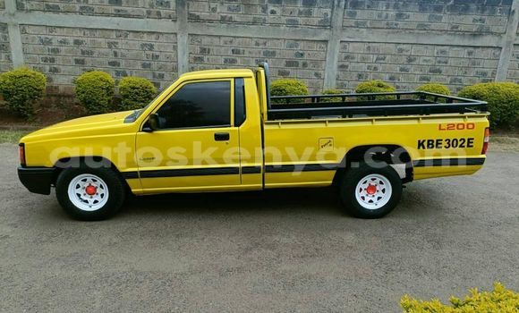 Oofamaa Mitsubishi L200 Other Makiinaa iti Nairobi keessatti Nairobi keessatti