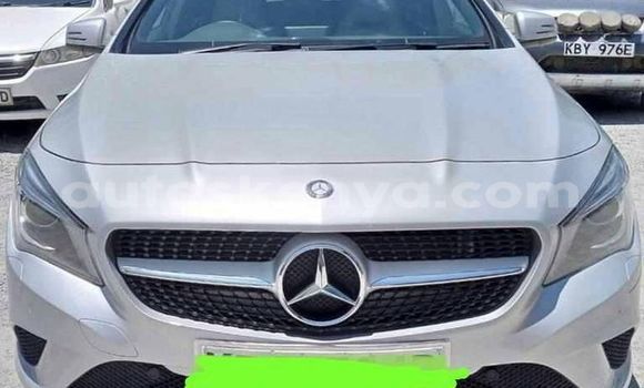 Oofamaa Mercedes‒Benz E–Class Silver Makiinaa iti Nairobi keessatti Nairobi keessatti Oofamaa Mercedes‒Benz E–Class Silver Makiinaa iti Nairobi keessatti Nairobi keessatti