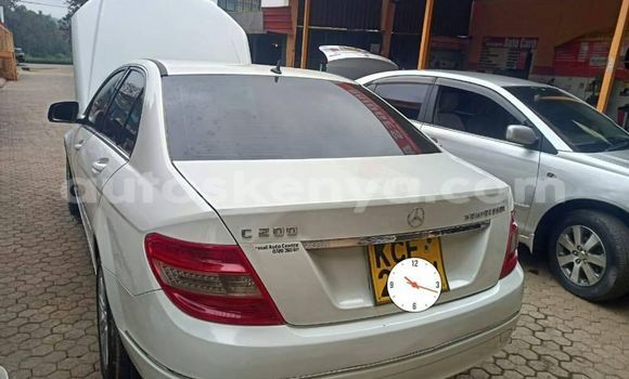 Oofamaa Mercedes‒Benz C–Class White Makiinaa iti Nairobi keessatti Nairobi keessatti Oofamaa Mercedes‒Benz C–Class White Makiinaa iti Nairobi keessatti Nairobi keessatti