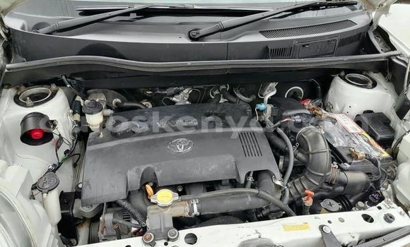 Oofamaa Toyota Sienta White Makiinaa iti Nairobi keessatti Nairobi keessatti Oofamaa Toyota Sienta White Makiinaa iti Nairobi keessatti Nairobi keessatti