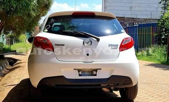 Oofamaa Mazda Demio White Makiinaa iti Nairobi keessatti Nairobi keessatti Oofamaa Mazda Demio White Makiinaa iti Nairobi keessatti Nairobi keessatti