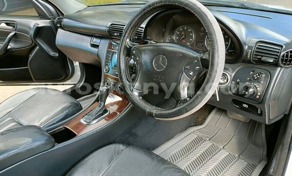Oofamaa Mercedes‒Benz C–Class Silver Makiinaa iti Nairobi keessatti Nairobi keessatti Oofamaa Mercedes‒Benz C–Class Silver Makiinaa iti Nairobi keessatti Nairobi keessatti
